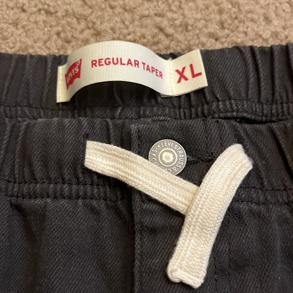 Levi’s boys regular taper with drawstring
Size: XL - Picture 4 of 5
